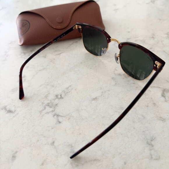 Ray-Ban RB3016 Clubmaster Square Sunglasses Tortoise on Gold/G-15 Green